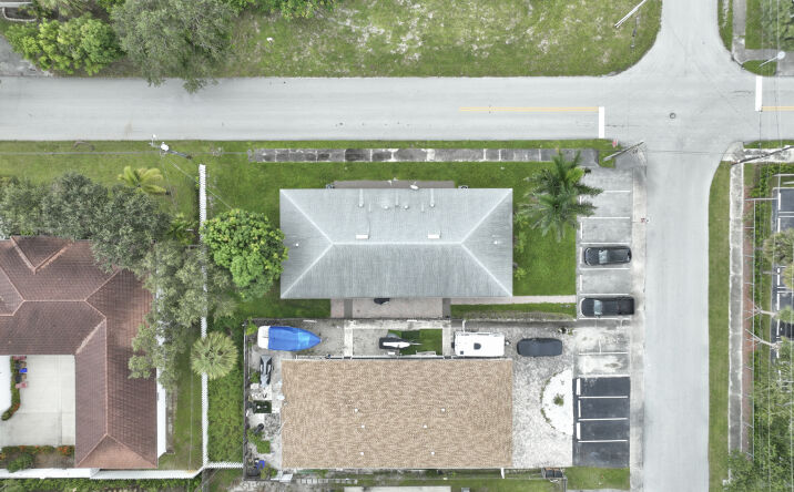 Pictures of Multifamily property located at 94-96 SE 3rd Ave, Deerfield Beach, FL 33441 for sales - image #1