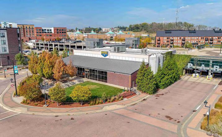 Pictures of Retail, Industrial, Special Purpose property located at 903 Quarry Rd, Coralville, IA 52241 for sales - image #1