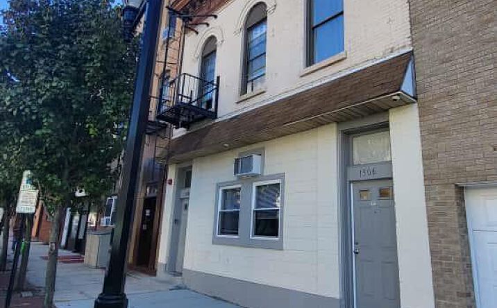 Pictures of Multifamily property located at 1506 Summit Ave, Union City, NJ 07087 for sales - image #1