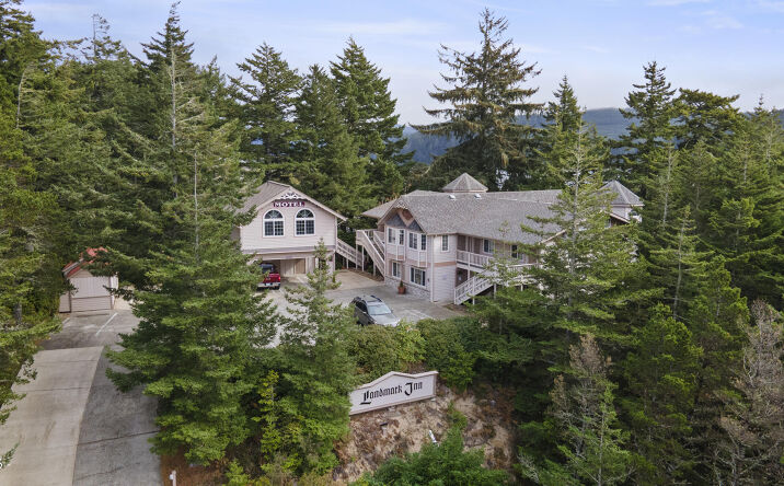 Pictures of Hospitality property located at 1551 4th Street, Florence, OR 97439 for sales - image #1