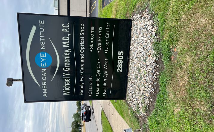 Pictures of Office, Retail property located at 28905 Northwestern Hwy, Southfield, MI 48034 for sales - image #1