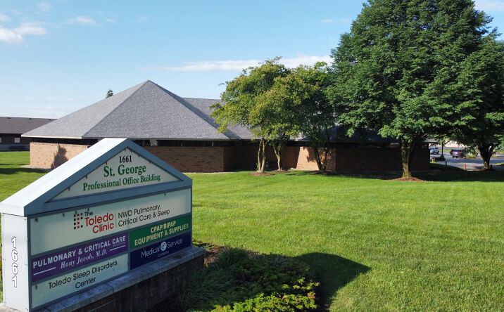Pictures of Office property located at 1661 Holland Rd, Maumee, OH 43537 for sales - image #1