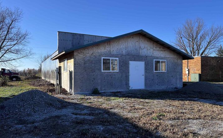 Pictures of Mixed Use property located at 211 W. Main St., Drakesville, IA 52552 for sales - image #1