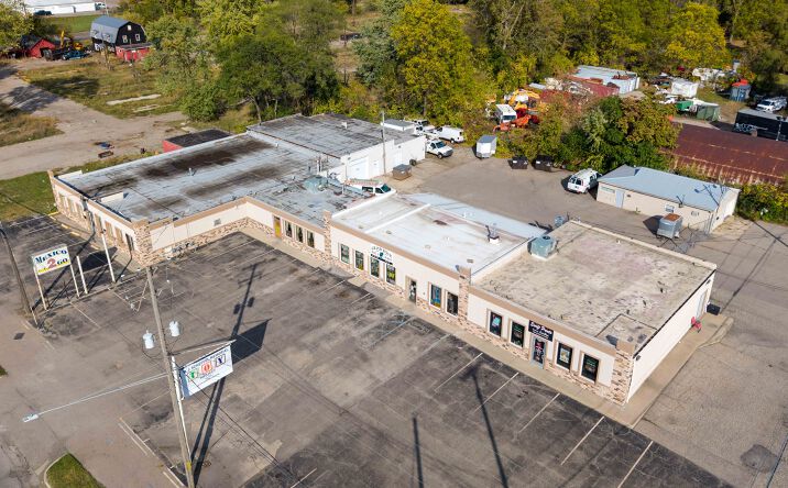 Pictures of Retail property located at 16991 Old U.S. 27, Lansing, MI 48906 for sales - image #1
