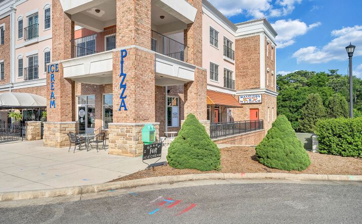 Pictures of Hospitality, Retail property located at 1100 Celebration Ave, Moneta, VA 24121 for sales - image #1