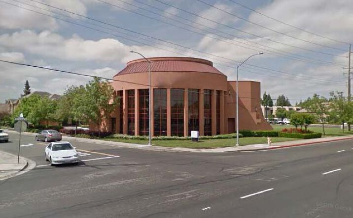 Pictures of Office property located at 1401 Lakeshore Dr, Lodi, CA 95242 for sales - image #1