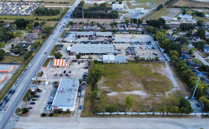 Pictures of Land property located at 12964 Blackpool Ln, Houston, TX 77066 for sales - image #1
