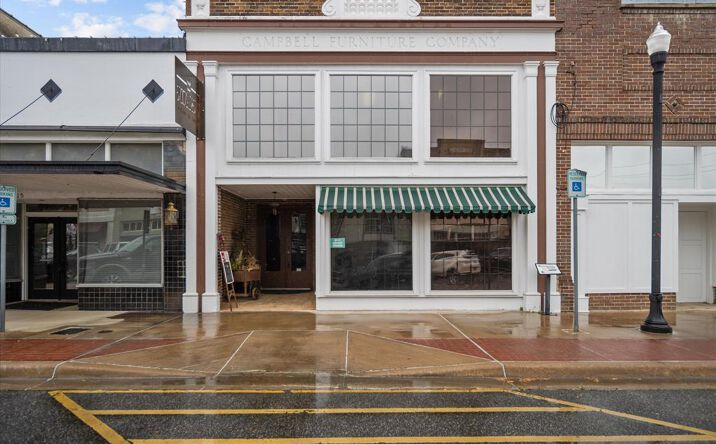 Pictures of Office, Retail property located at 117 E Lufkin Ave, Lufkin, TX 75901 for sales - image #1