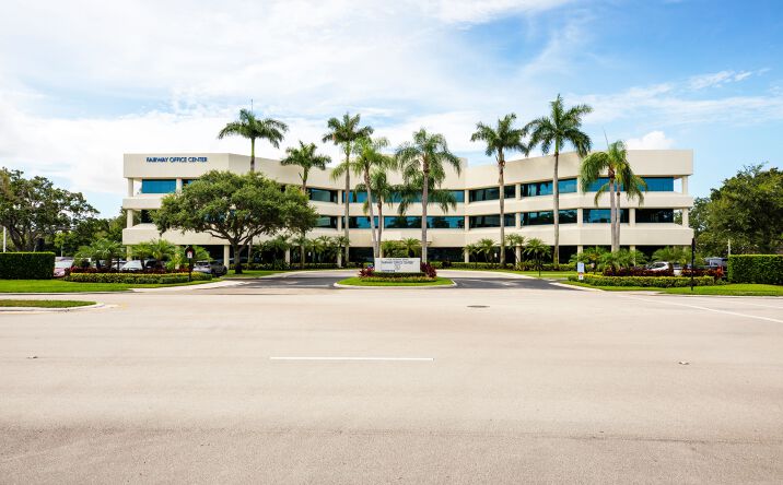 Pictures of Office property located at 7108 Fairway Dr, Palm Beach Gardens, FL 33418 for sales - image #1