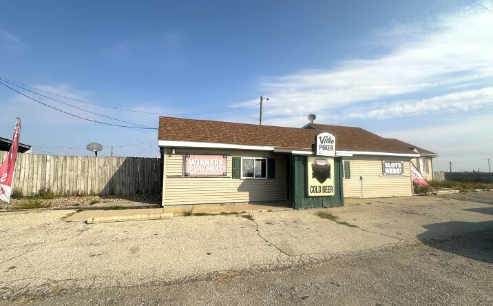 Pictures of Mixed Use property located at 4602 E 1625 N Rd, Danvers, IL 61732 for sales - image #1
