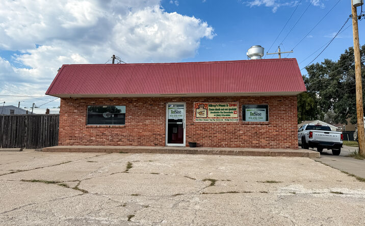 image of property at 106 E 5TH ST Sedgwick KS 67135-8739