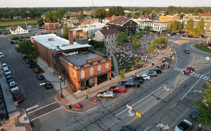 Pictures of Hospitality property located at 9-11 W Main St., Troy, OH 45373 for sales - image #1