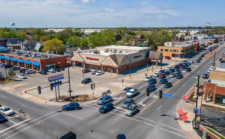 Pictures of Retail property located at 7200 Roosevelt Rd, Forest Park, IL 60130 for sales - image #1