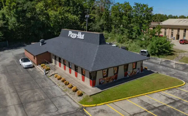 Pictures of Retail property located at 1215 N Dixie Blvd, Radcliff, KY 40160 for sales - image #1
