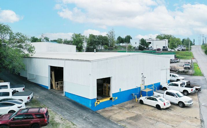 Pictures of Industrial property located at 11445 Warnen Rd, Maryland Heights, MO 63043 for sales - image #1