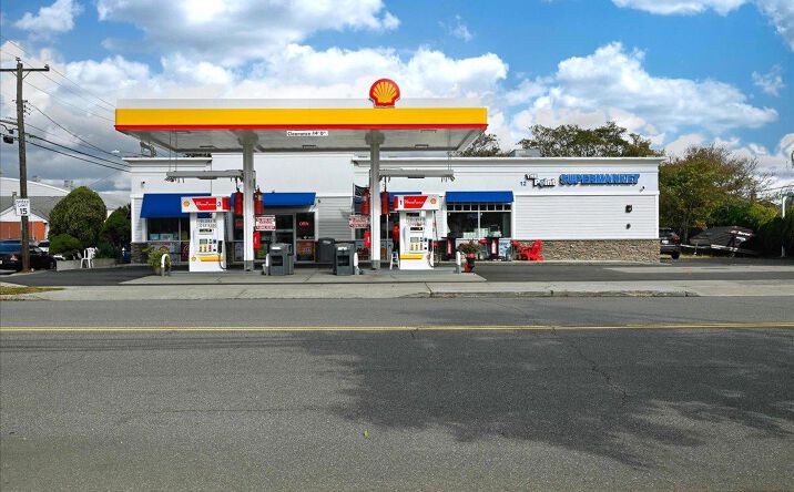 Pictures of Retail property located at 12 Lido Boulevard, Hempstead, NY 11569 for sales - image #1