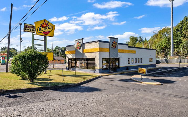 Pictures of Retail property located at 1428 Forestdale Blvd, Birmingham, AL 35214 for sales - image #1