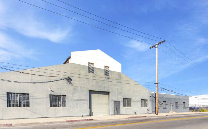 Pictures of Industrial property located at 2049–2053 E 38th St, Vernon, CA 90058 for sales - image #1