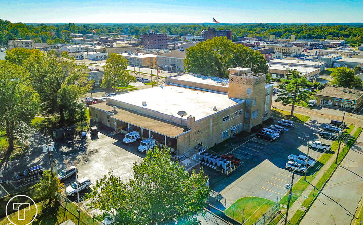Pictures of Office, Retail property located at 309 N Church Ave, Dyersburg, TN 38024 for sales - image #1
