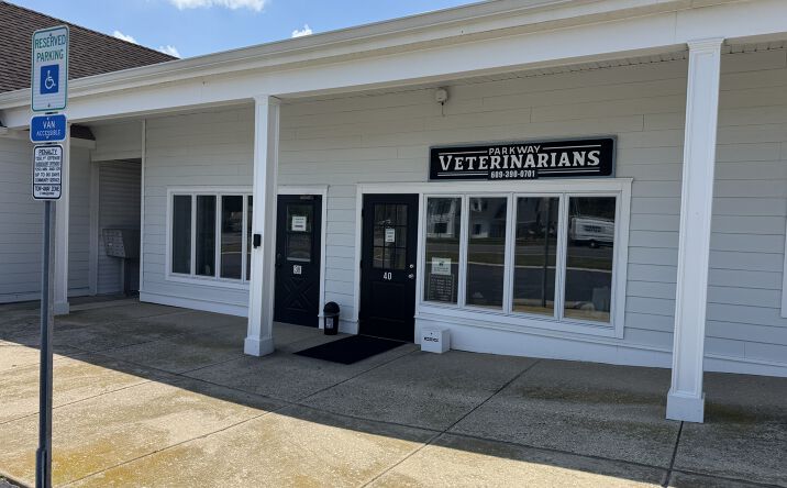 Pictures of Office property located at 38 Roosevelt Blvd, Upper Township, NJ 08223 for sales - image #1