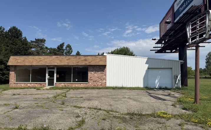 Pictures of Retail, Industrial property located at 5091 Lansing Rd, Potterville, MI 48876 for sales - image #1