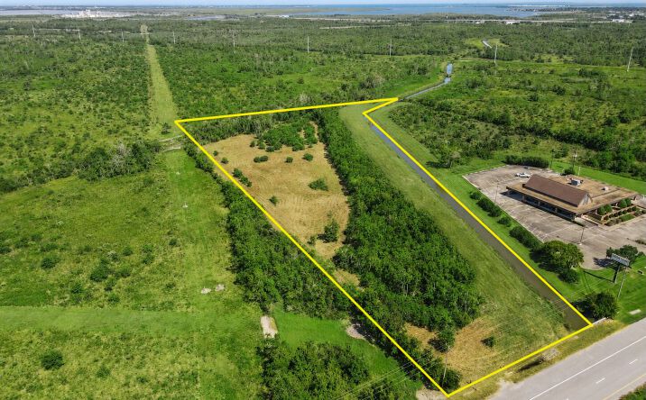 Pictures of Land property located at 5130 Emmett F Lowry Expy, Texas City, TX 77591 for sales - image #1