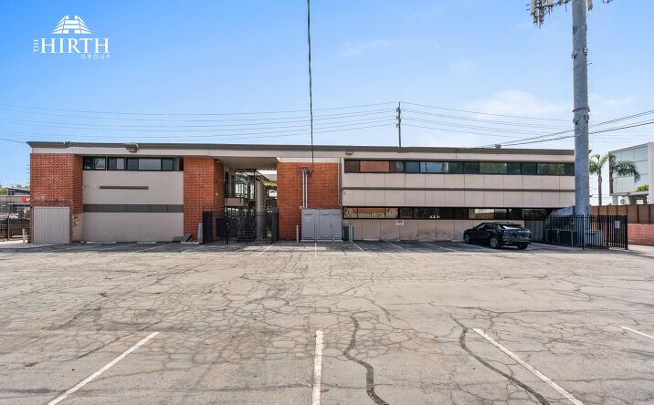Pictures of Office property located at 8621 Bellanca Ave, Los Angeles, CA 90045 for sales - image #1