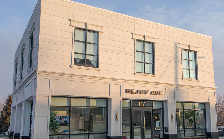 Pictures of Retail property located at 116 Mill St, Fenton, MI 48430 for sales - image #1