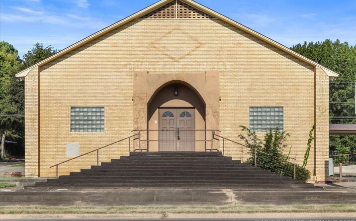 Pictures of Special Purpose, Office property located at 506 S Broadway Street, Poteau, OK 74953 for sales - image #1