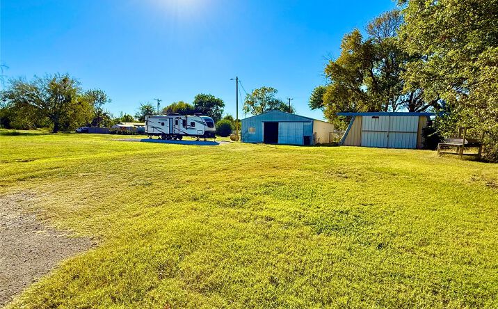 Pictures of Land property located at 704 E 2nd Avenue, Warner, OK 74469 for sales - image #1