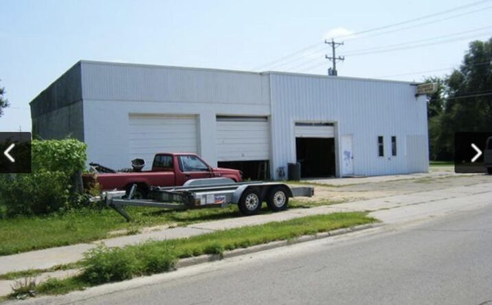 Pictures of Retail, Industrial property located at 201 N 3rd Street, Clinton, IA 52732 for sales - image #1