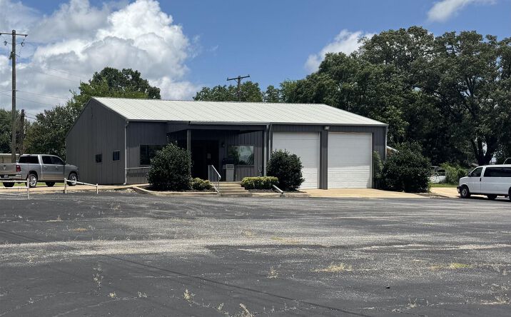 Pictures of Land property located at 801 E BROADWAY, Gladewater, TX 75647 for sales - image #1