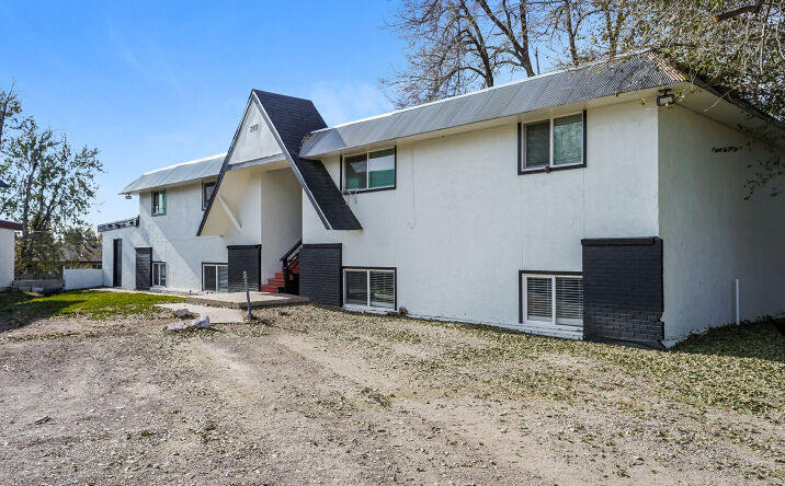 Pictures of Multifamily property located at 2107 Preuss Rd, Colorado Springs, CO 80910 for sales - image #1