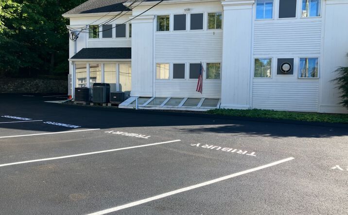 Pictures of Office property located at 175 Main St S, Woodbury, CT 06798 for sales - image #1