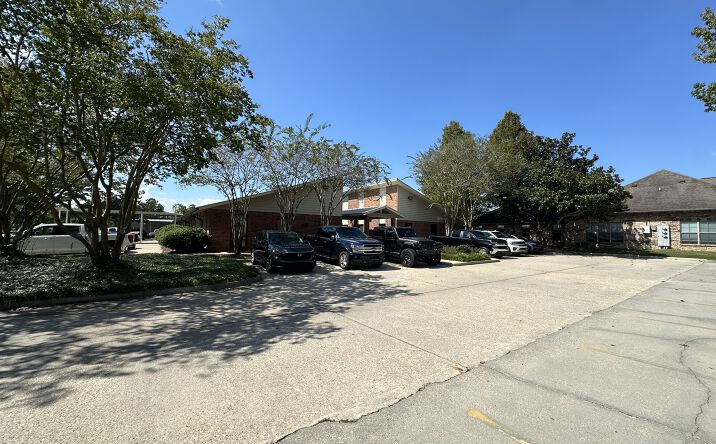 Pictures of Office property located at 2822 O'Neal Ln, Baton Rouge, LA 70816 for sales - image #1