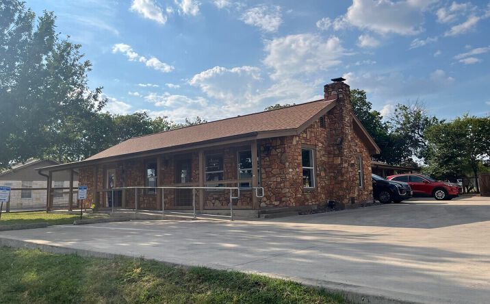 Pictures of Office property located at 104 Northwest Dr, Round Rock, TX 78664 for sales - image #1