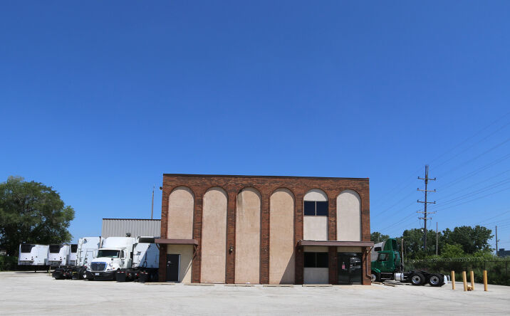 Pictures of Industrial property located at 1600 N. De Prizio Dr, Melrose Park, IL 60160 for sales - image #1