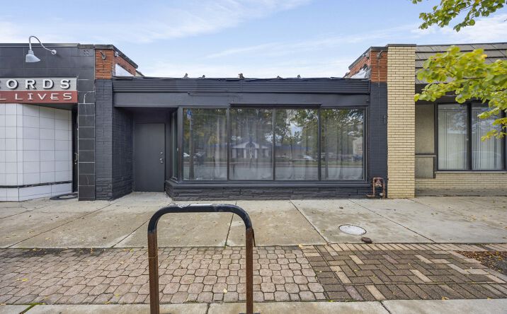 Pictures of Retail property located at 11610 S Western Avenue, Chicago, IL 60643 for sales - image #1
