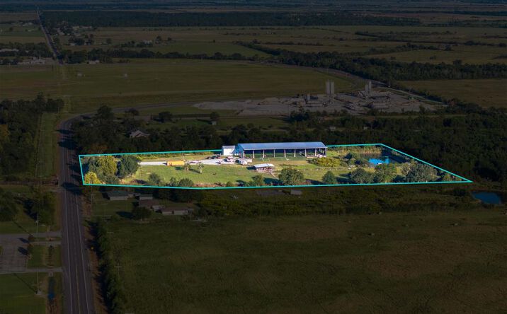 Pictures of Mixed Use property located at 899 W Lincoln Road, Lake Charles, LA 70605 for sales - image #1