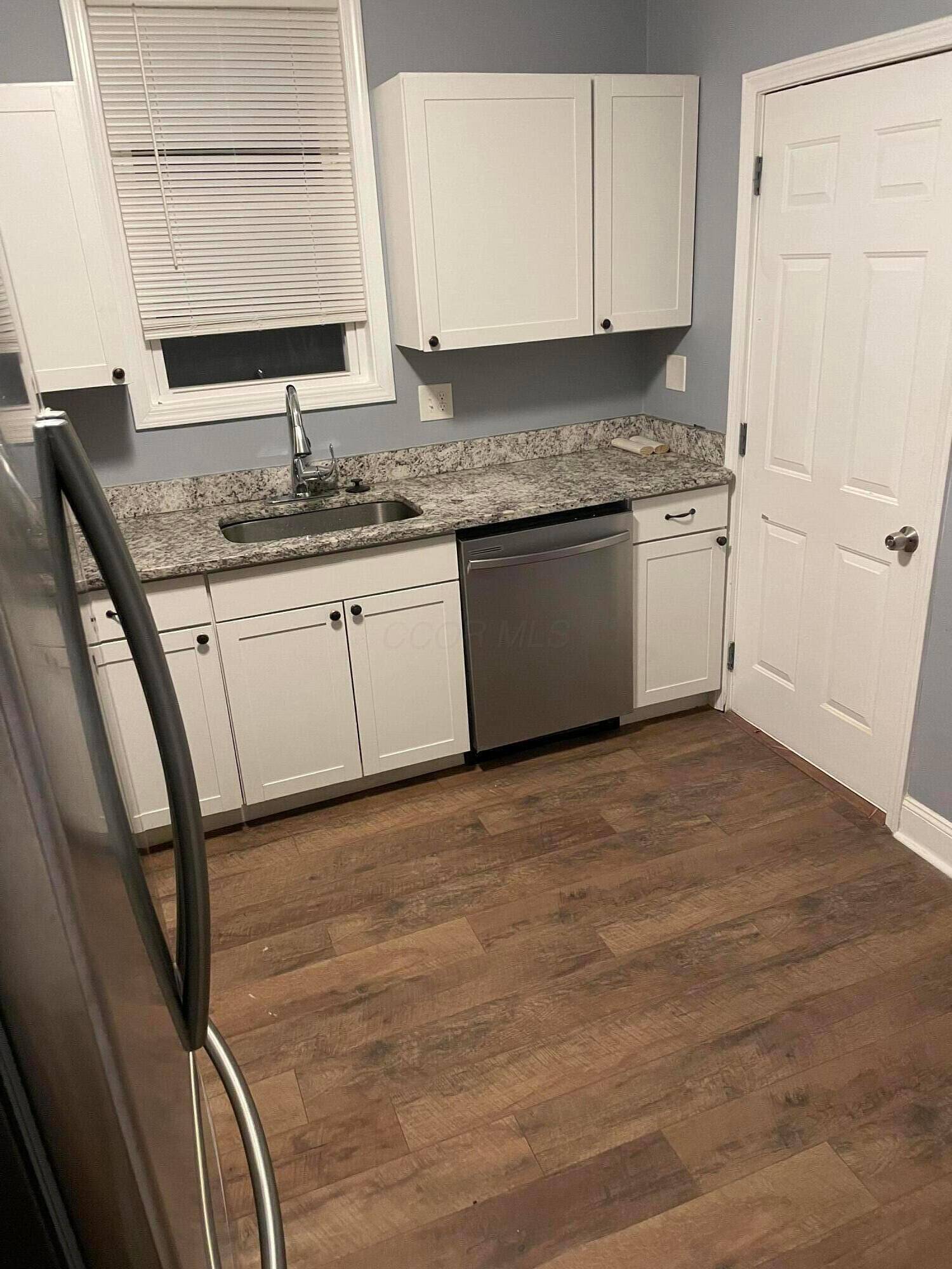 Listing photo #7