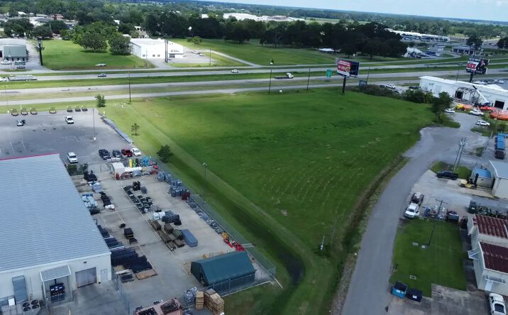 Pictures of Land property located at US-90, New Iberia, LA 70560 for sales - image #1