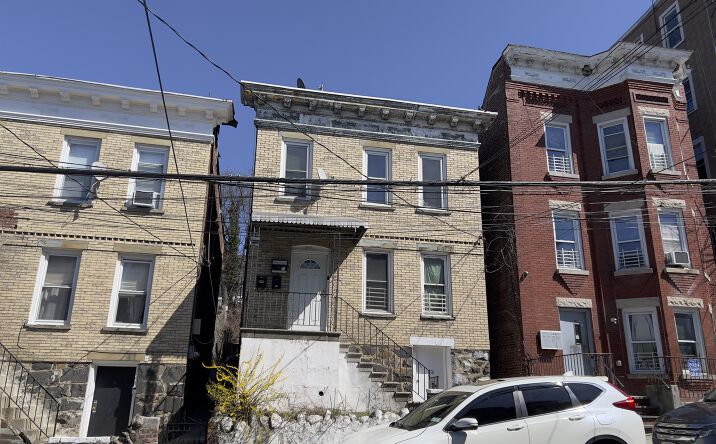 Pictures of Multifamily property located at 140 Beech St, Yonkers, NY 10701 for sales - image #1