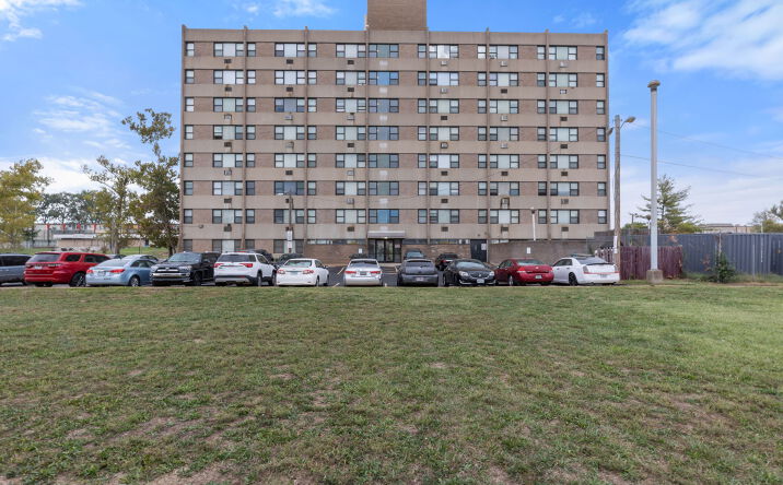 Pictures of Multifamily property located at 1610 Kingshighway Blvd, St. Louis, MO 63113 for sales - image #1