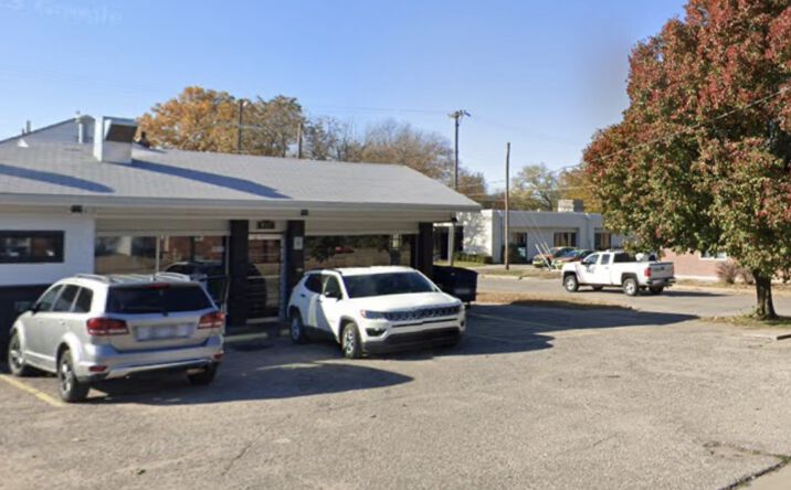 Pictures of Retail property located at 403 S Hydraulic, Wichita, KS 67211 for sales - image #1