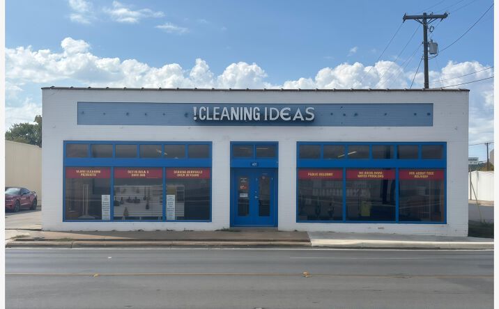 Pictures of Mixed Use, Office, Retail property located at 401 Main St, Kerrville, TX 78028 for sales - image #1