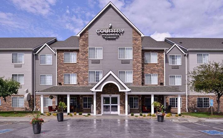 Pictures of Hospitality property located at 2210 Abbott Dr, Carter Lake, IA 51510 for sales - image #1