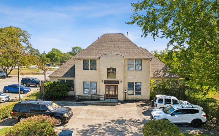 Pictures of Office property located at 309 Henrietta St, Webster, TX 77598 for sales - image #1
