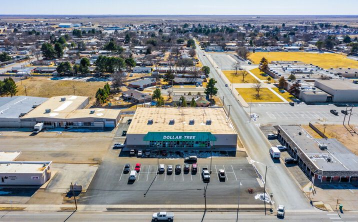Pictures of Retail property located at 1011 W Ave D, Lovington, NM 88260 for sales - image #1