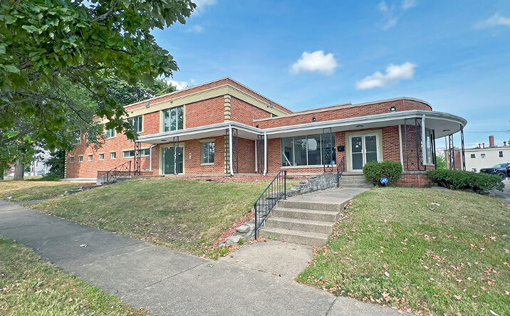 Pictures of Mixed Use, Multifamily, Office, Retail property located at 334 west main st decatur, Decatur, IL 62522 for sales - image #1