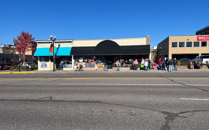 Pictures of Business for Sale, Retail property located at 231 E Main St, Anoka, MN 55303 for sales - image #1